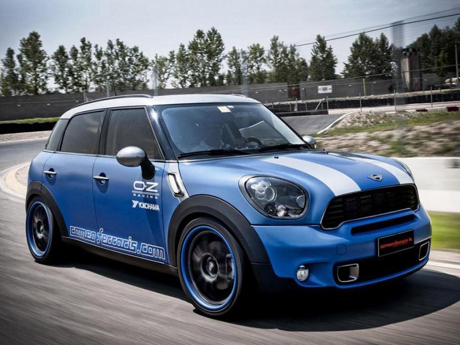  Mini Cooper Countryman S Anniversario by Romeo Ferraris 2011 года  (фото 11 из 11)